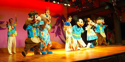 ミッキーのレインボー・ルアウ完全ガイド！料理メニュー・おすすめ座席＆料金・体験レポ！