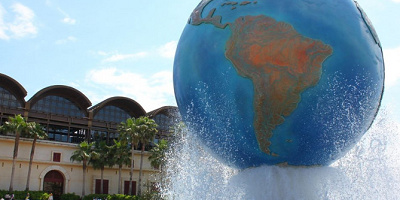 【ポークライスロール】ディズニーランド＆シー人気の食べ歩きフード！カロリーや販売場所は？