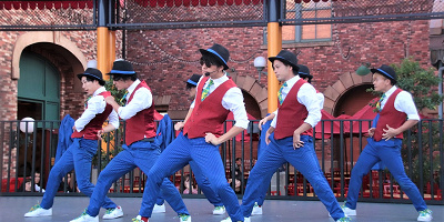 【USJ】ナイトロダンスクルー攻略！イケメン男性キャストのショー内容・使用曲・楽しみポイント解説