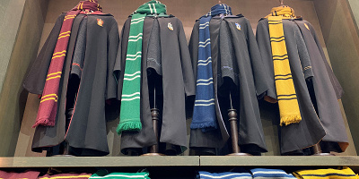 【ユニバ】ハリーポッターのファッショングッズ47選！ローブ、Tシャツ、パーカー、マフラー、ネクタイなど