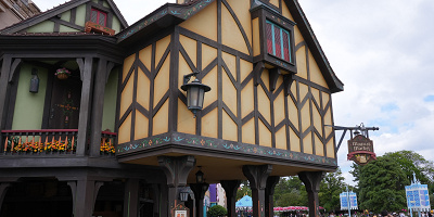 【2025】マジカルマーケットでミッキーアイスを食べよう！ファンタジーランドのテイクアウト専門