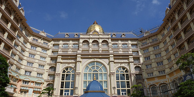 ディズニーランドホテルの駐車場情報！アクセス・料金・営業時間まとめ。車中泊はOK？