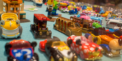 【最新版】ディズニーで買えるトミカ18選！値段＆販売場所まとめ！イベント限定＆アトラクショントミカも