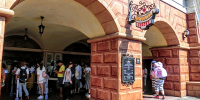 【TDS】ジェラート専門店ゴンドリエスナック！限定＆レギュラーメニューや値段、ショー観賞の穴場を紹介