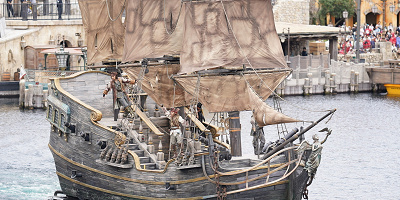 【パイレーツ・オブ・カリビアンの船】ブラックパール号やフライング・ダッチマン号など！船の秘密についても！