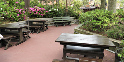 【ディズニーのベンチ】SNS映えやカップルにおすすめベンチまとめ！恐ろしい噂も？