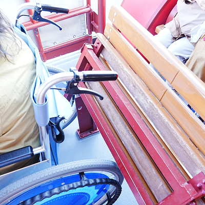 トランジットスチーマーラインに車椅子のまま乗車可能