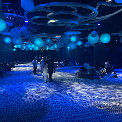 マーメイドラグーンシアター前休憩所