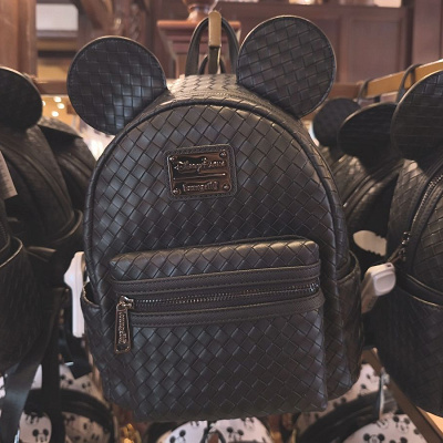 アナハイムディズニーラウンジフライ（Loungefly）：ブラック（編込風型押し）