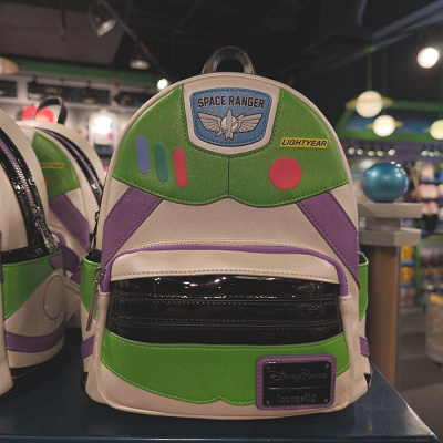 アナハイムディズニーラウンジフライ（Loungefly）：バズ・ライトイヤー