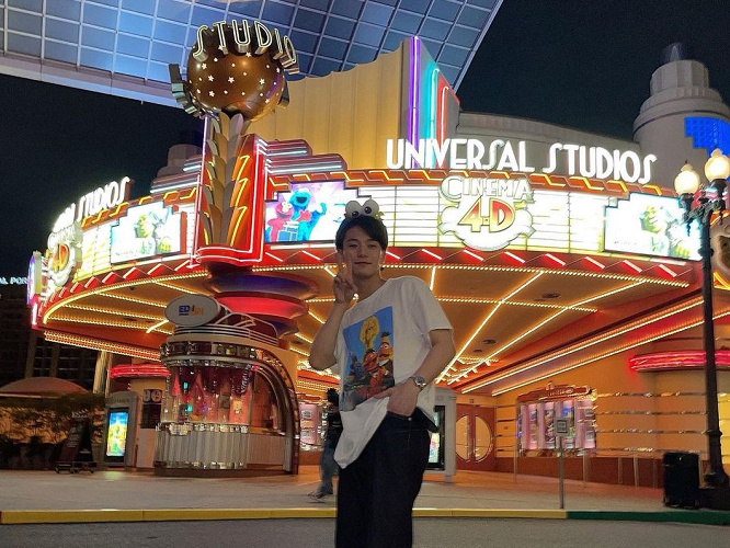 季節別 ユニバメンズコーデまとめ おすすめの服装とアイテム デート向けコーデ グループ