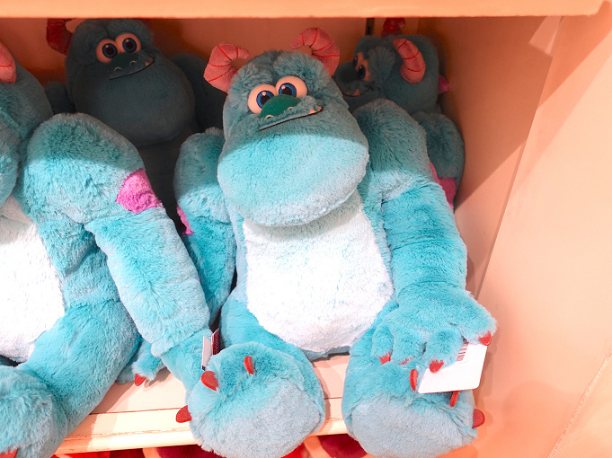 21 モンスターズ インクグッズ全49種まとめ マイク サリーのかわいいお土産