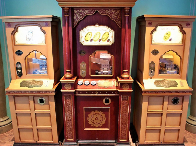 22年12月版 ディズニーランドのスーベニアメダル全種類の場所 値段