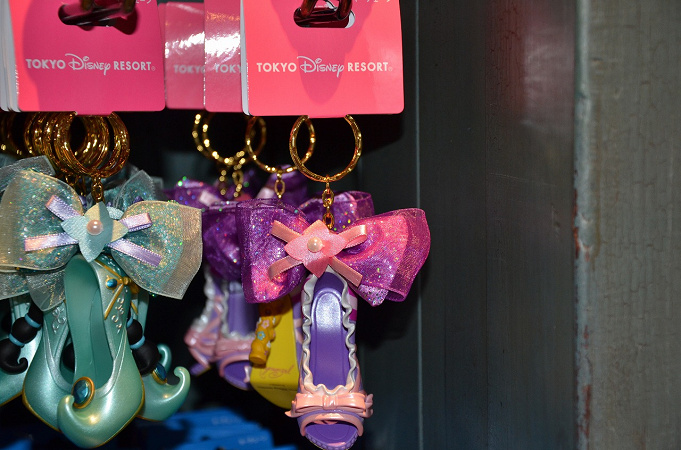 21 ラプンツェルグッズ42選 ディズニーのピアスや文房具など大人かわいいお土産