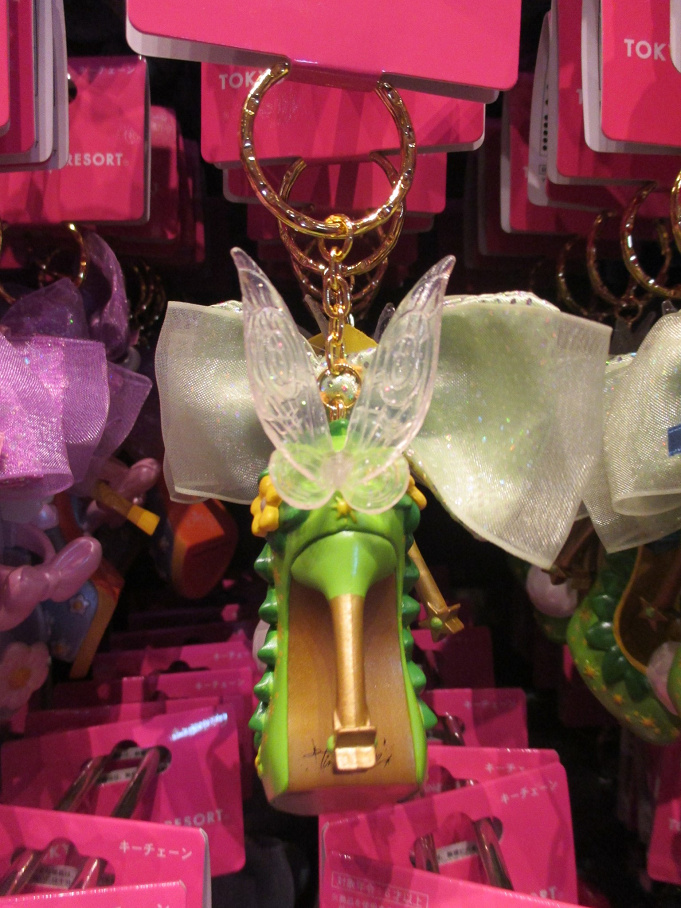 ディズニーで買えるティンカーベルグッズまとめ アクセサリーやストラップをまとめて紹介