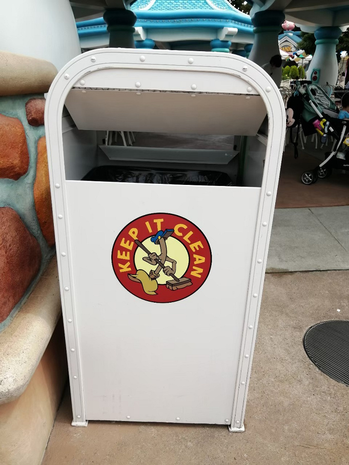 クイズ ディズニーランドのゴミ箱 トラッシュカン 編 どこにあるでしょう