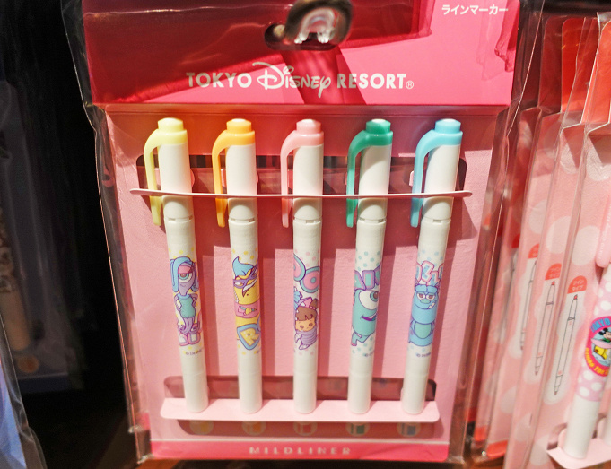 21 モンスターズ インクグッズ全49種まとめ マイク サリーのかわいいお土産