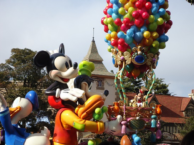 閲覧注意 ディズニーランドの都市伝説17連発 心霊現象や事故 閉園後も隠れているとどうなる