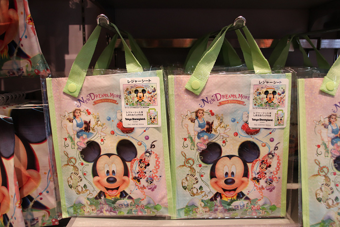 22 ディズニーレジャーシート ポータブルクッション13選 値段 販売場所まとめ