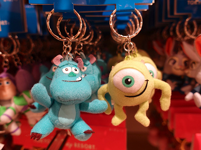 21 モンスターズ インクグッズ全49種まとめ マイク サリーのかわいいお土産