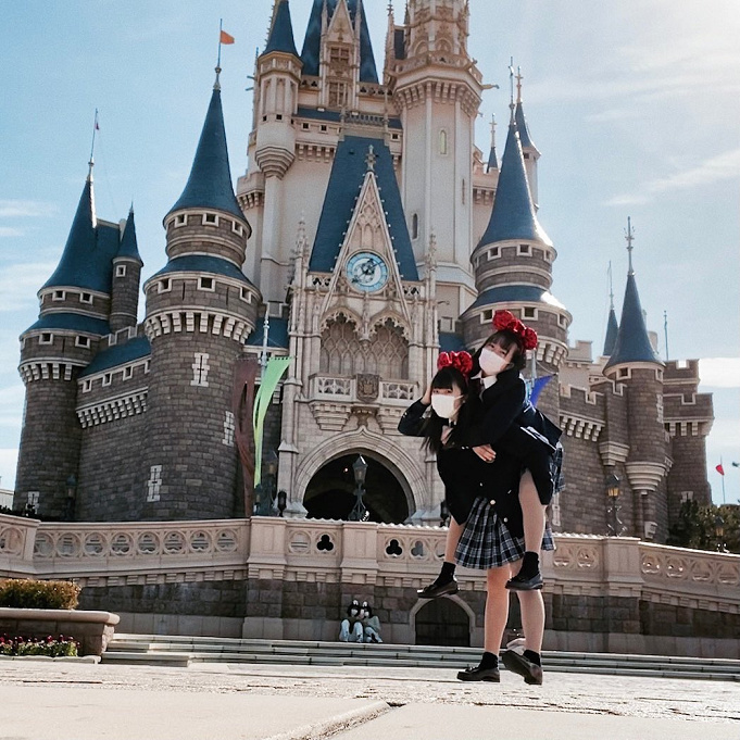 制服ディズニー かわいいコーデはズバリ コレだ アオハルなディズニーの楽しみ方 制服ディズニー かわいいコーデはズバリ コレだ アオハルなディズニーの楽しみ方