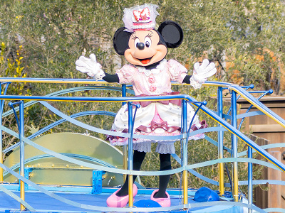 トロピカルスプラッシュ トータリー ミニーマウスで復活 注目のコスチューム 音楽 ショー内容も解説