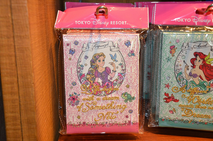 21 ラプンツェルグッズ42選 ディズニーのピアスや文房具など大人かわいいお土産