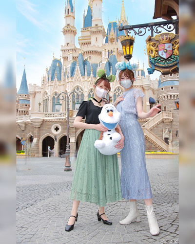ディズニーに行くときのおすすめの服装は 季節 シーン別のポイントを紹介
