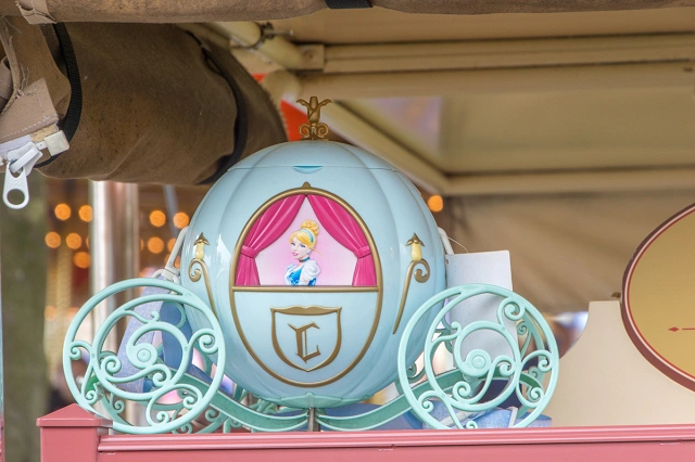 シンデレラのかぼちゃの馬車のポップコーンバケット キャステル Castel ディズニー情報