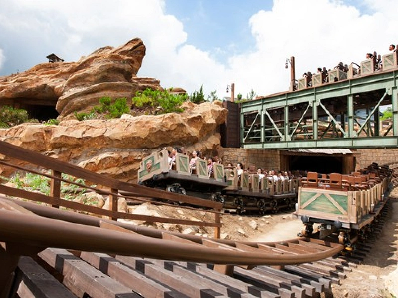 22 香港ディズニーランド完全版 チケット ホテル グッズ お土産 アトラクション 22 香港ディズニーランド完全版 チケット ホテル グッズ お土産 アトラクション