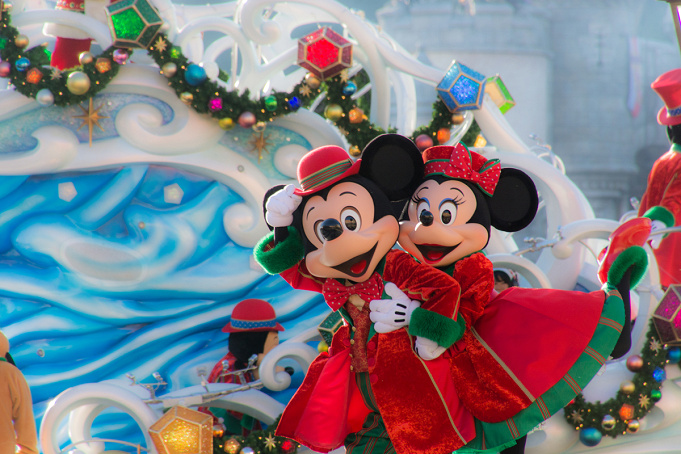 18冬 ディズニーのガチャガチャ8選 クリスマス限定のカプセルトイの種類と場所