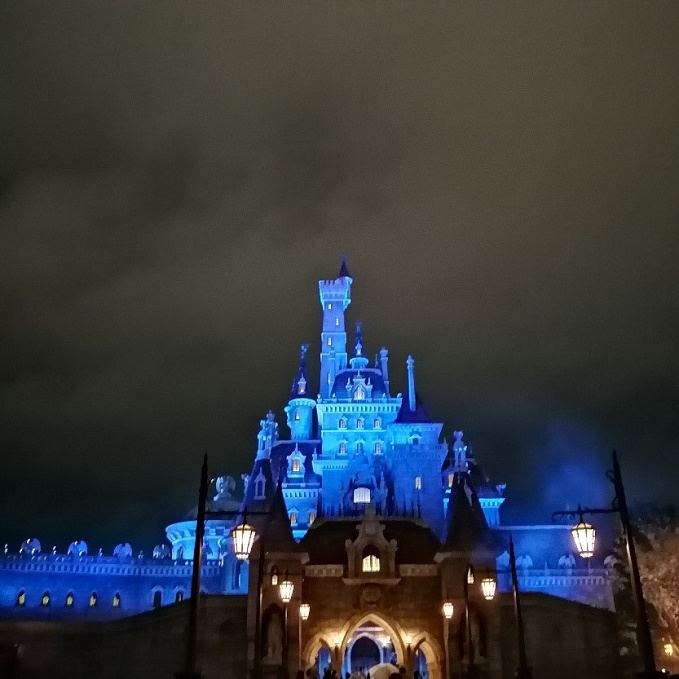 ディズニーのカップルにおすすめ写真スポット40選 ポーズ デートでインスタ映え写真を ディズニーのカップルにおすすめ写真スポット40選 ポーズ デートでインスタ映え写真を