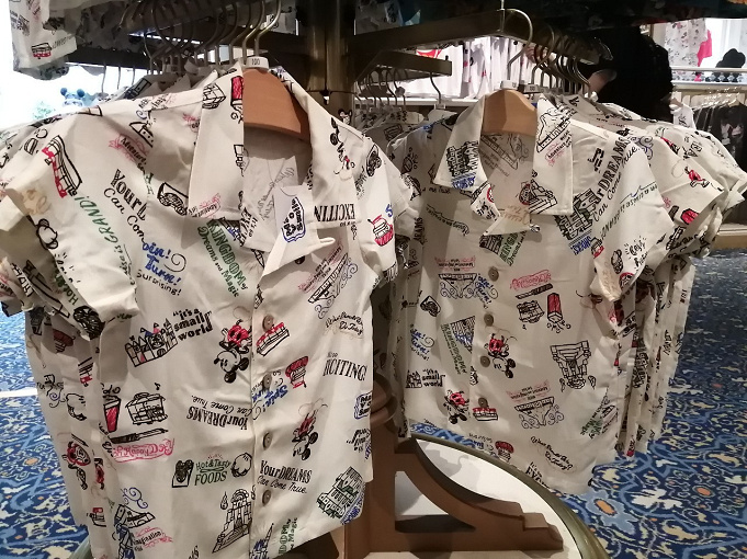 最新 ディズニーランド シーで買えるアロハシャツまとめ 夏のパークコーデにおすすめ 最新 ディズニーランド シーで買えるアロハシャツまとめ 夏のパークコーデにおすすめ