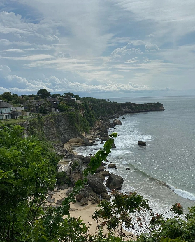 アヤナリゾート＆スパ　海岸