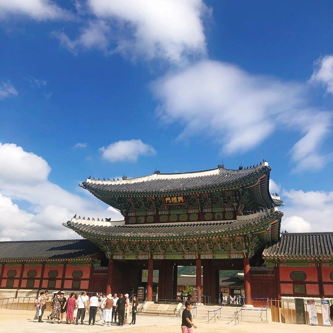韓国旅行といえば景福宮ですね