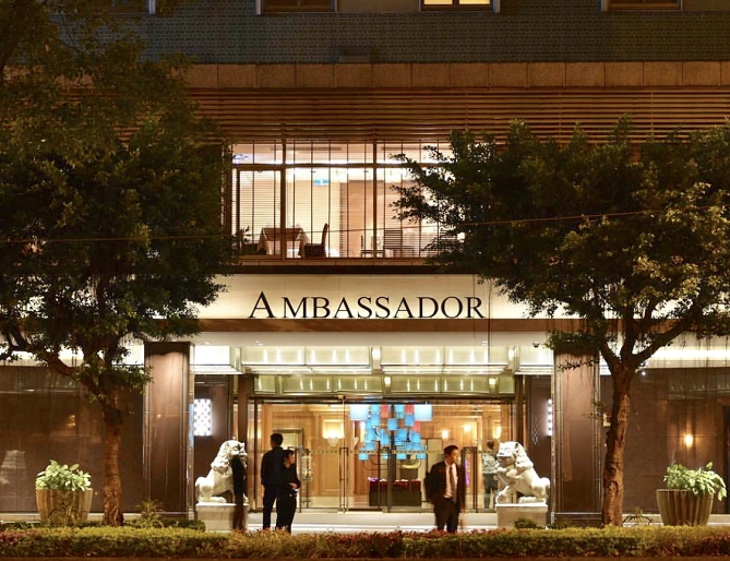 ホテル正面 