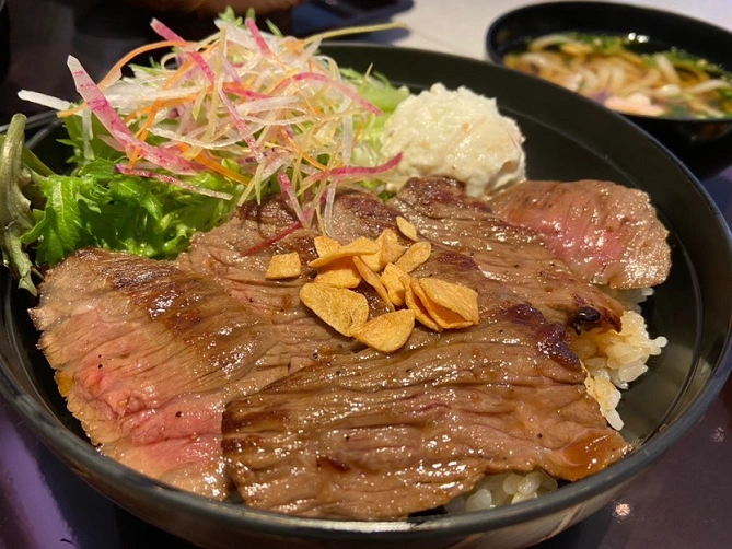 和食と和カフェ　さくら茶屋　能登牛のステーキ丼