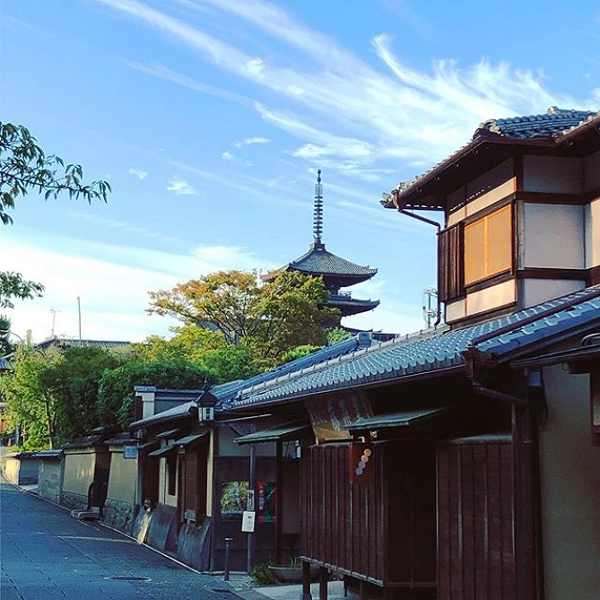 京都らしい建物が多い祇園
