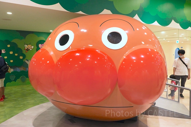横浜アンパンマンこどもミュージアム：アンパンマン号