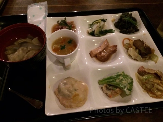 夕食ブッフェ