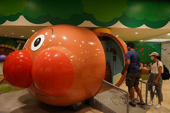 横浜アンパンマンこどもミュージアム：アンパンマン号