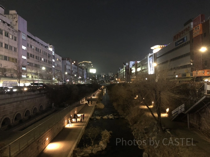 夜の韓国ソウルの様子