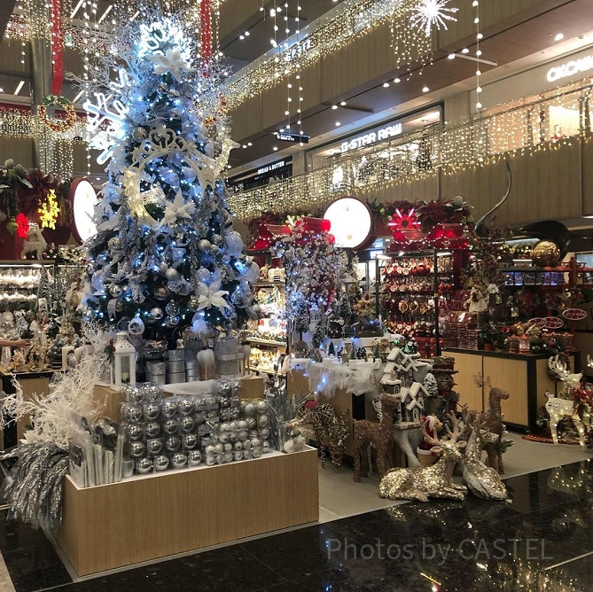 クリスマス時期のショッピングモール