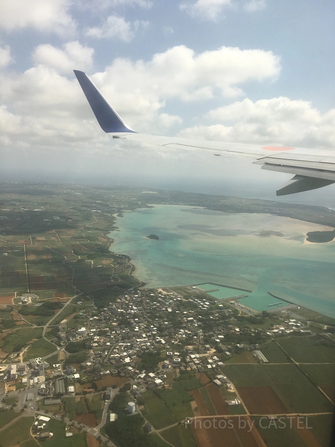 機内から望む宮古島