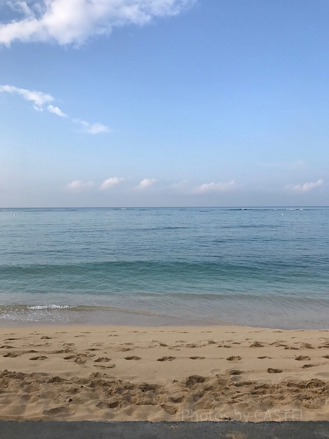 ハワイ朝のビーチ