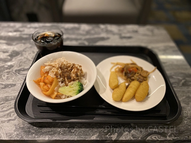 ラウンジ飯