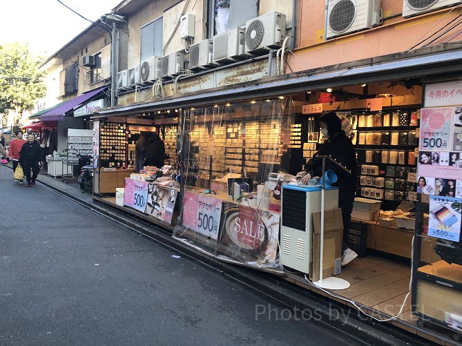イケメン通りの露店