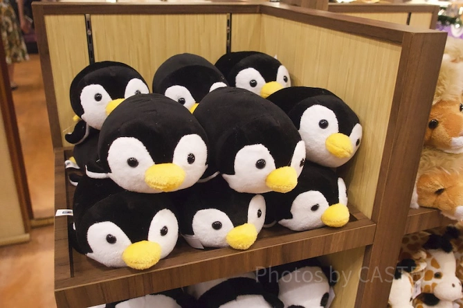 ペンギンのぬいぐるみ