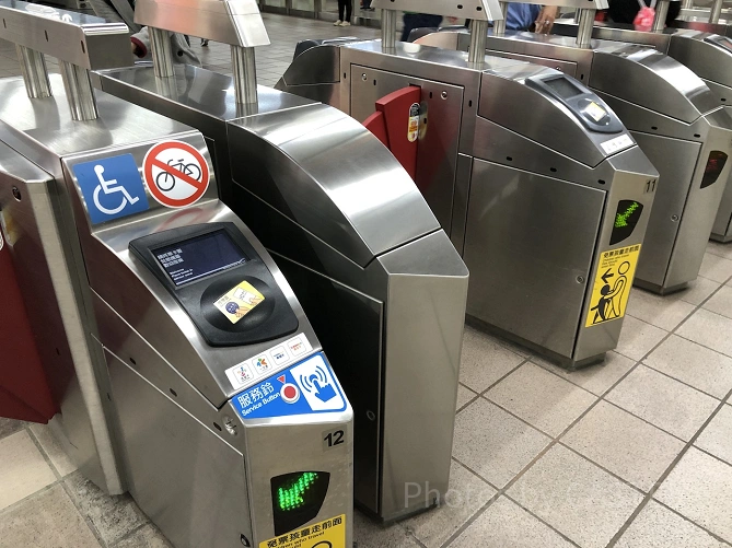 MRTの改札