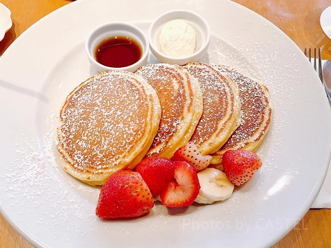 サラベスのレモンリコッタパンケーキ